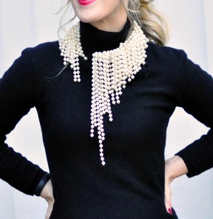 chain-zelf-make-wit-keten-on-black-blouse