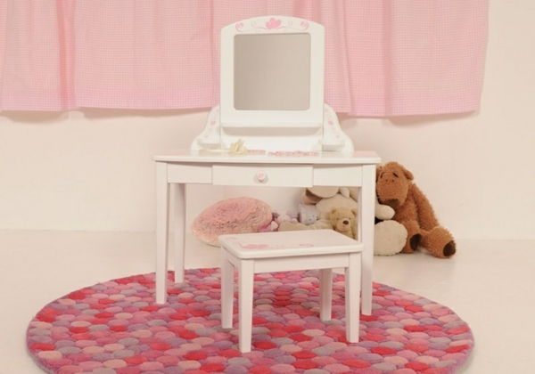 otroška mizica-belo-model rožnato-round carpet-