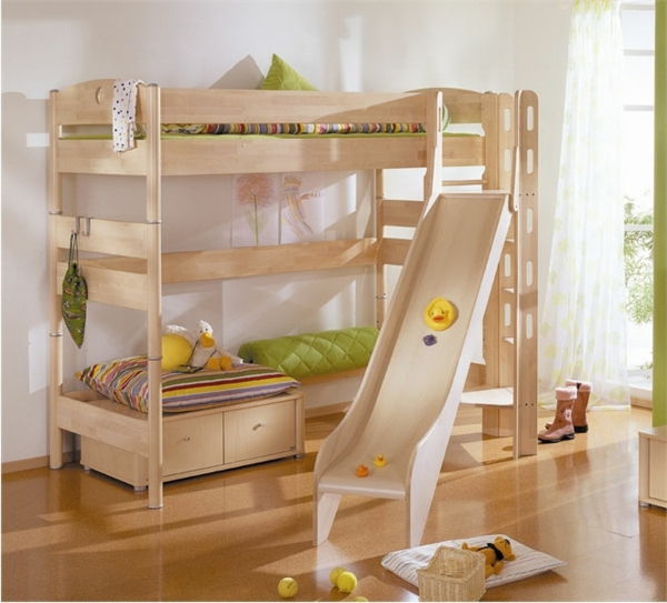 drevená vysoká posteľ - pre deti