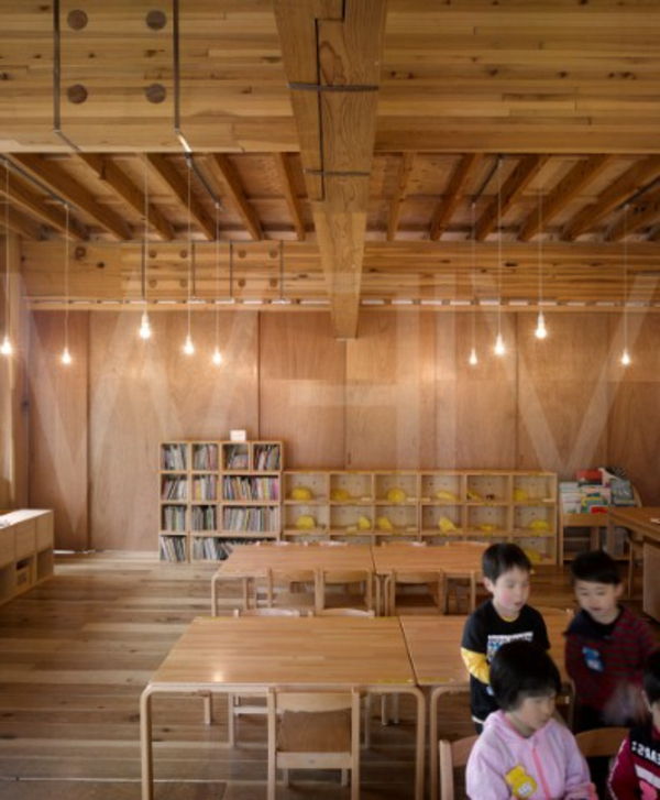 przedszkola, wnętrze projektowania drewniany-jadalnia