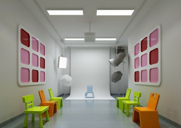 przedszkole-wnętrza-plain-szaro-ściany-i-kolorowe fotele