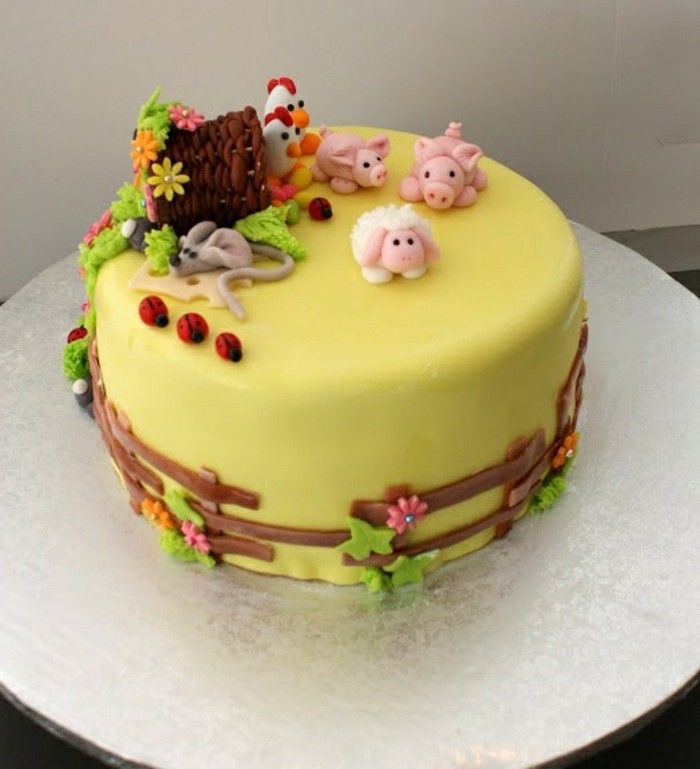 dzieci urodziny tort-żółty krem-piękny-design