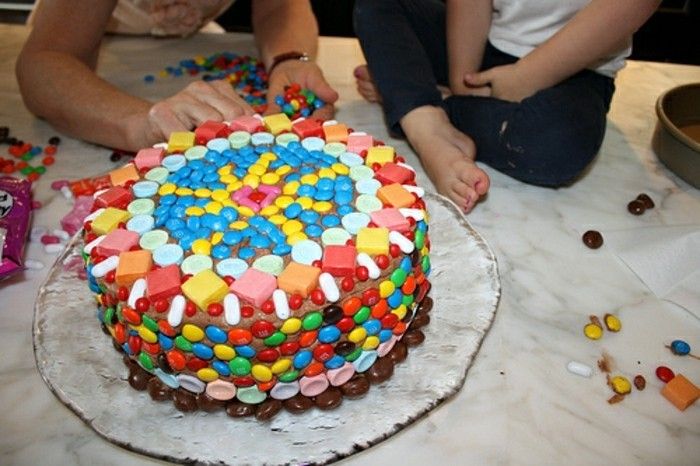 Małe dzieci tort urodzinowy Kolorowe Elementy okrągłe Pie