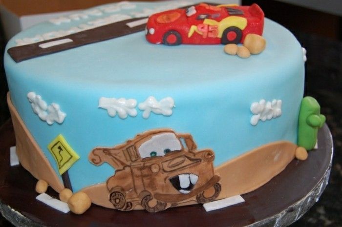 i bambini torta-di-compleanno-bel design e blu-motive