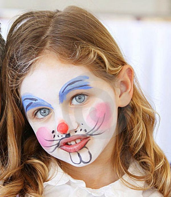 make-up-girl-like-a-bunny-söt look