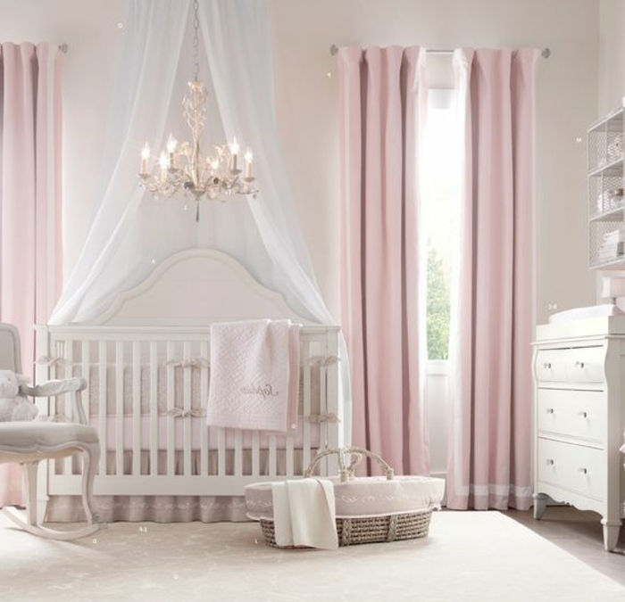 Kreş fikir pembe perdeler bebek yatak lambası sandalye dekorasyon kabine iç alçak güzel zarif