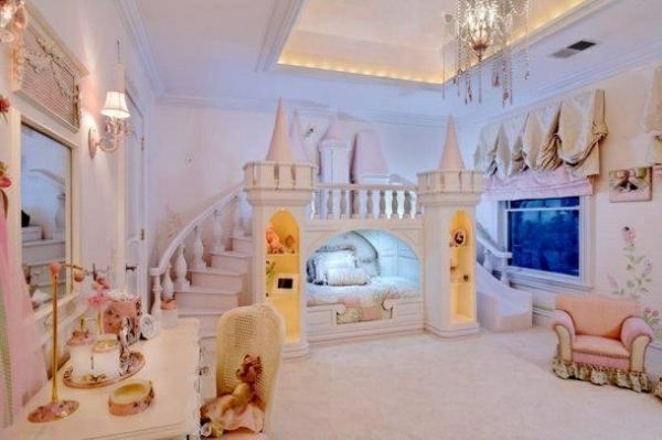 vysoká posteľ so šmýkačkou - vyzerať ako dizajn izby v hradnom bielom pre deti