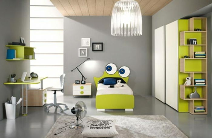 škôlka nábytok nápady žaba postel šedá miestnosť s trávou zelená dekorácie veľká lampa