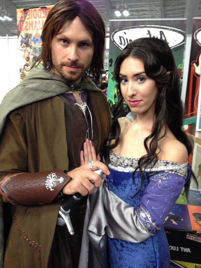 Heroes of childhood kostym av Aragorn och Arwen från den populära boken och filmer
