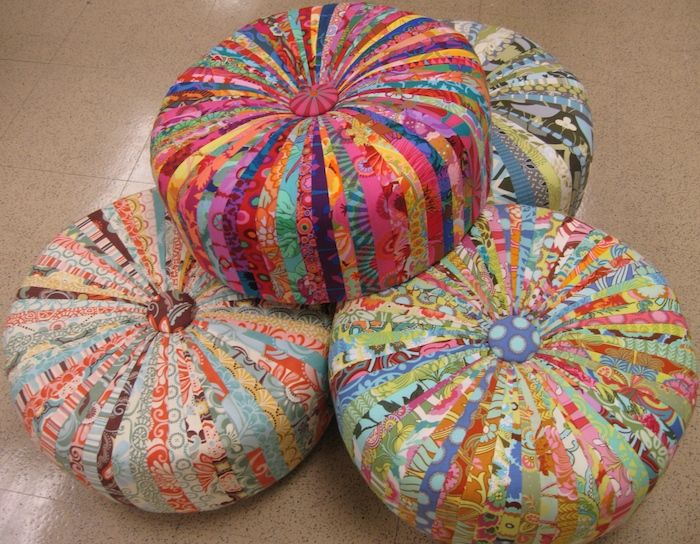 kolorowe kissendesign figlarne poduszki wszystkie kolory crass siedziska podłogowe poduszki otomana