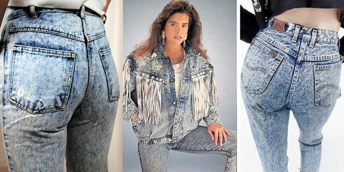 80s look - tvättad hög midja jeans, denim jacka med tofsar i vit