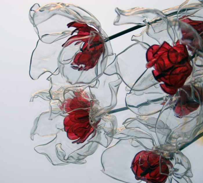 upcycling buteliai, diy plastikiniai gėlės, diy dekoro