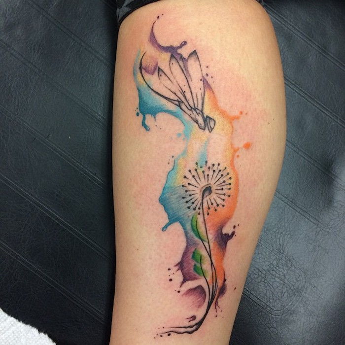 simboluri tatuaj, tatuaj acuarela pe picior, tatuaj colorat