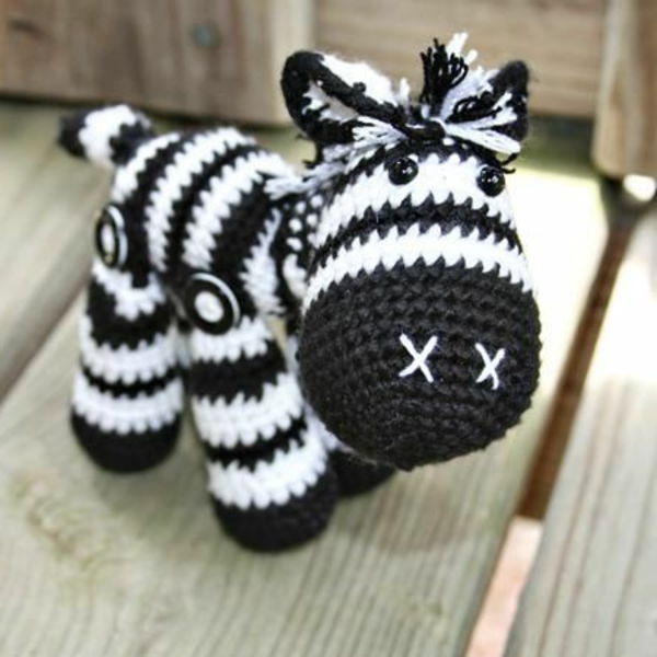 små djur-hänkeln-zebra-original design