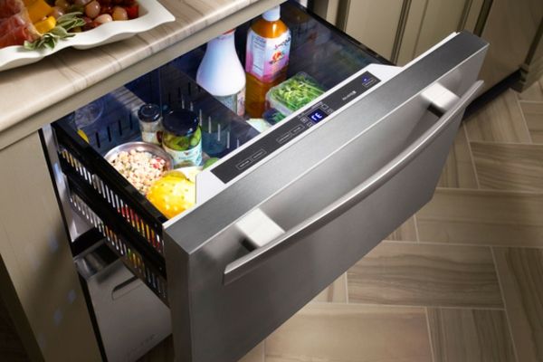 kompakt kylskåp-med-lådor-in-the-köket