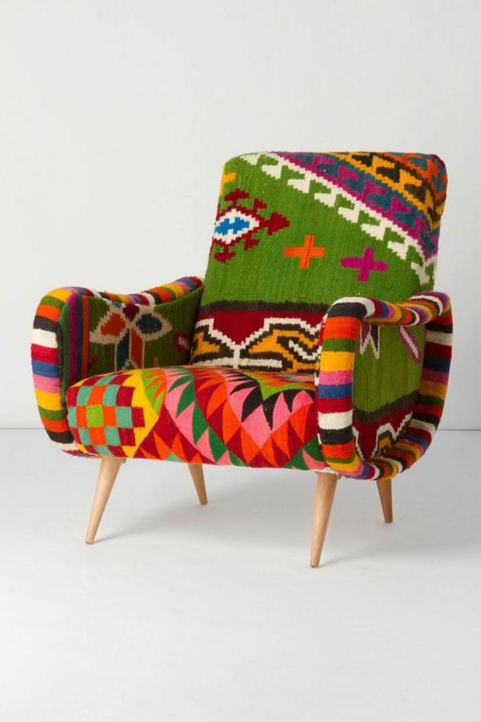 mai puțin confortabil scaun-cu-model de culoare