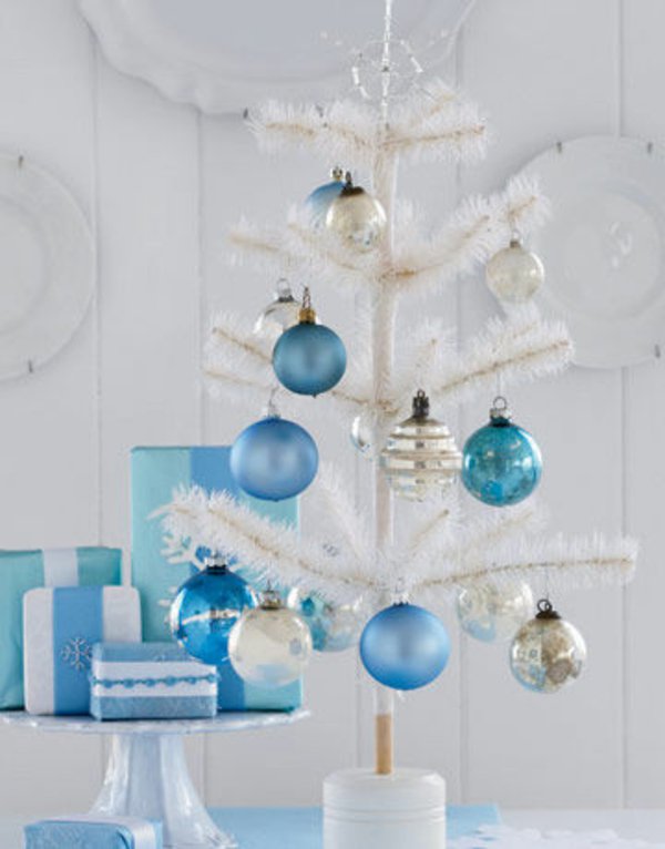 küçük dekoratif Noel ağacı-yapay-beyaz mavi-oyuncaklar