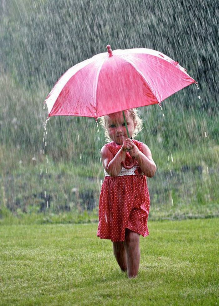 Cu-roz umbrela copil mic de rulare