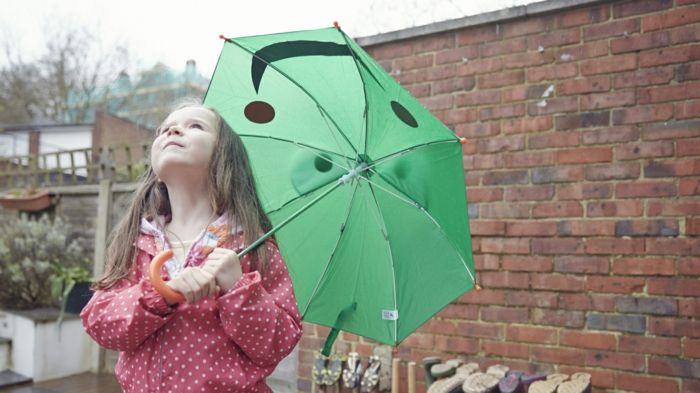 Little Girl verde-copil umbrela Rainy Day
