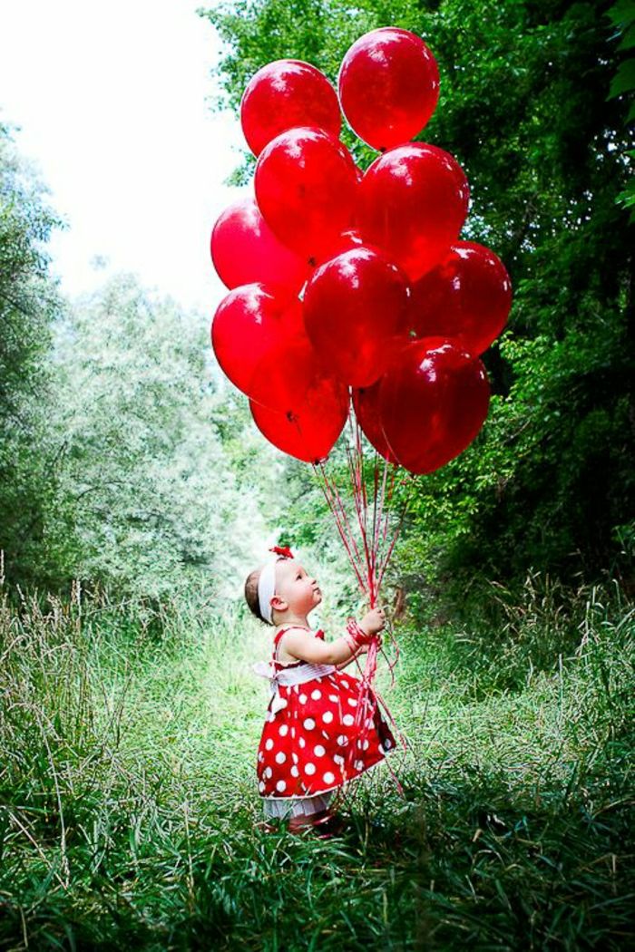 Little Girl röda ballonger