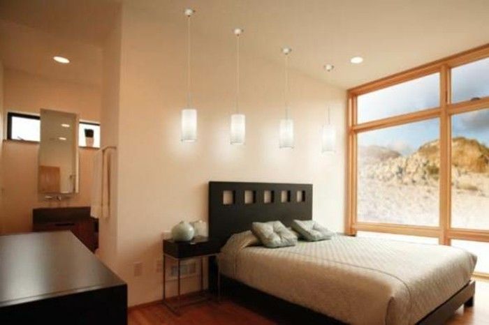 små modern sovrum-med-taklampor
