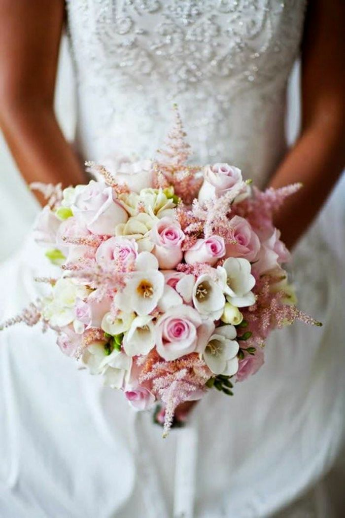 koketiškas-romantiškas-vestuvių puokštė rožinės gėlės
