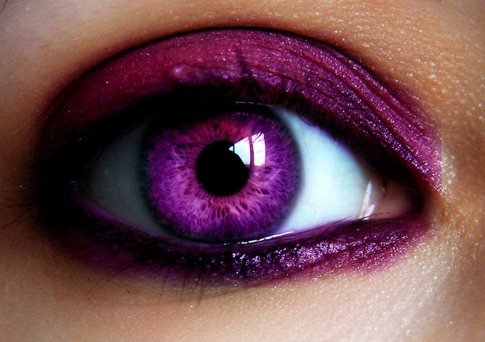 mor renkte kozmetik UV kontakt lensler, koyu mor göz farı