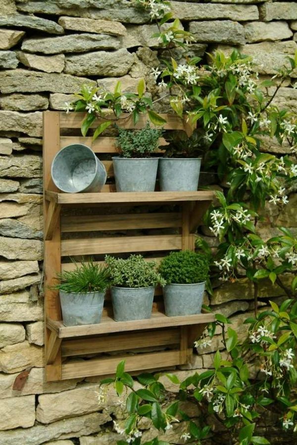 Kräuter-balkón rastlina stena-police-drevo malý kovový vedierko