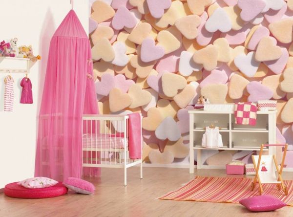 creatief ontworpen-babykamer-met-een-roze-hemelbed