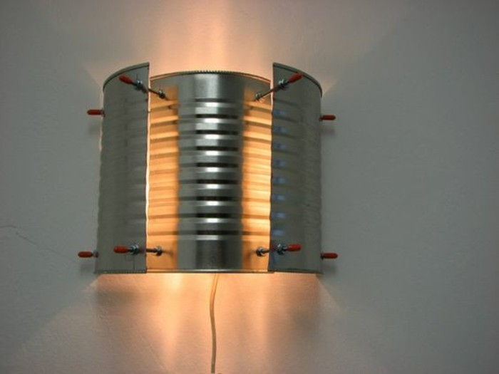 creative artigianali-idee-Lampada da parete-da-Konservendose-light-fai da te-illuminazione