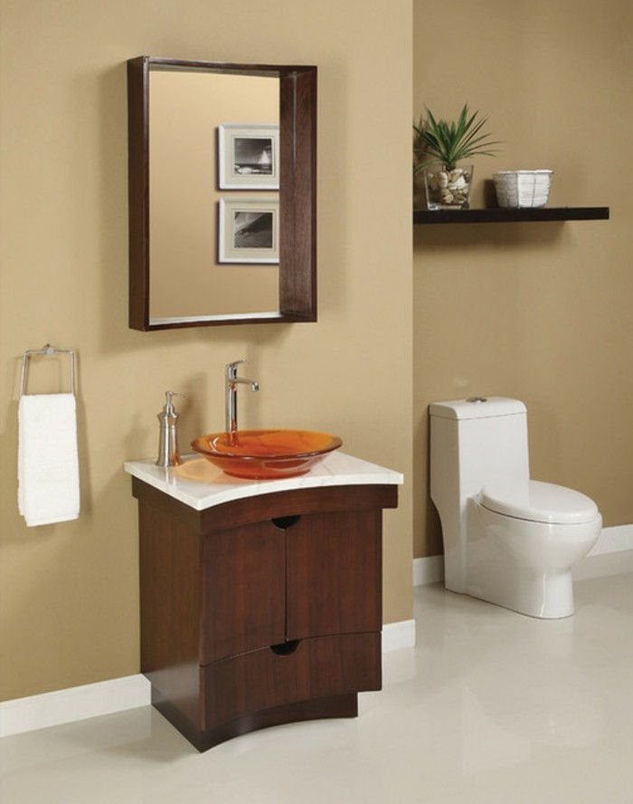 ustvarjalno-mala-kopalnica-set kvadratnih ogledalo na steno