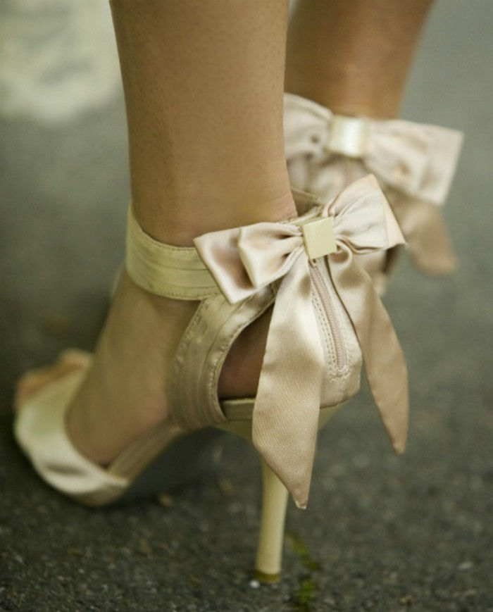 creative-e-doce-sapatos-in-champagne-cor-de-casamento-fino de moagem