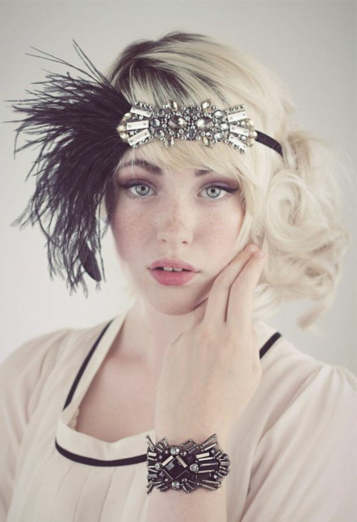 creatieve foto-20s-mode-mooie-accessoires-blonde-hair