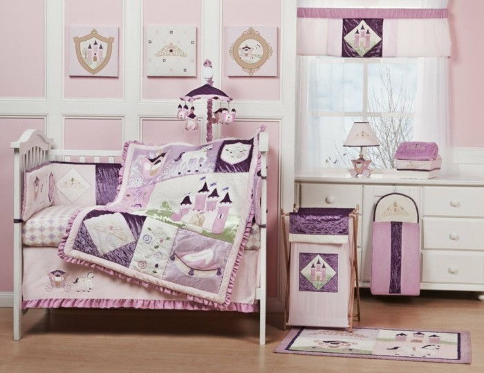 ustvarjalno-model babyroom-rožnato-posteljnina lepa-baby-posteljica