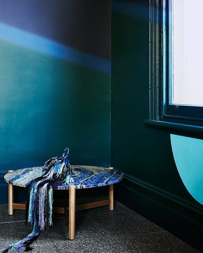 kūrybinis modelis miegamųjų sienos spalva mėlyna-pilka