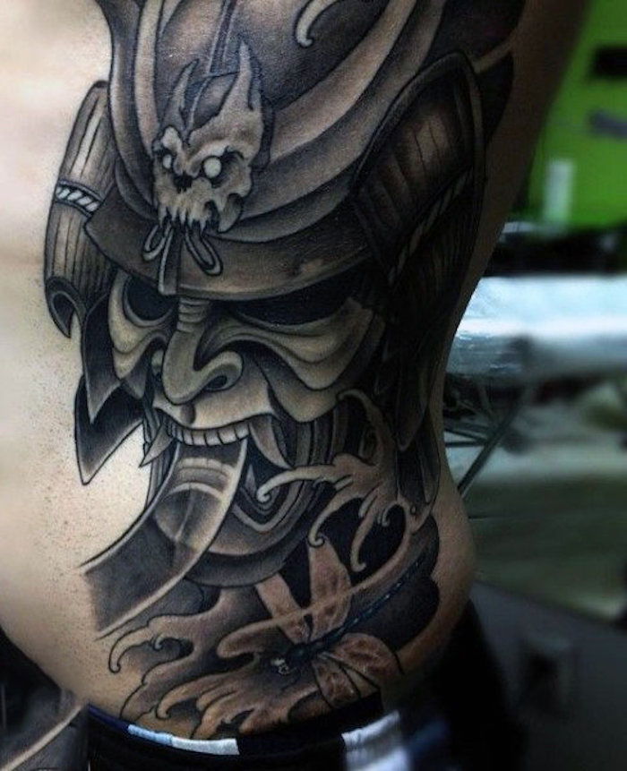 japonský bojovník, maska, prilba, japonské tetovanie