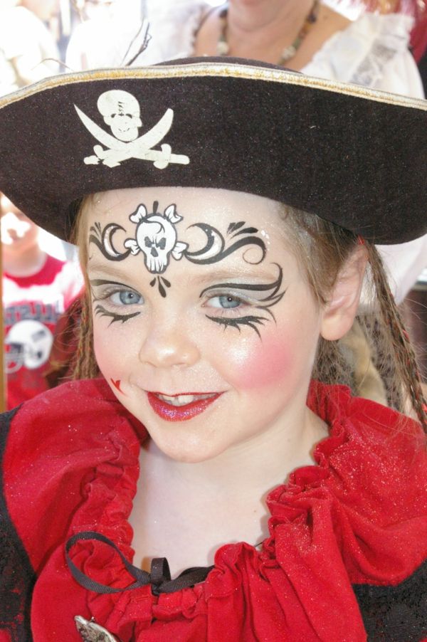 nádherný pirátsky make-up pre dievčatá