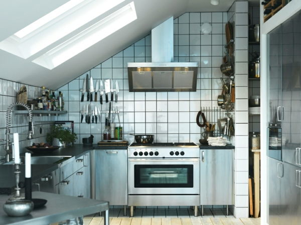 virtuvė-modernaus dizaino nerūdijančio plieno stalviršis - pastatytas butas