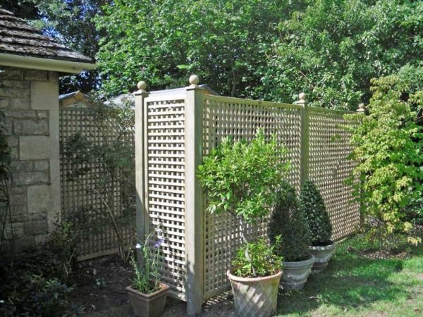 plastový ochranný plot - moderný dizajn