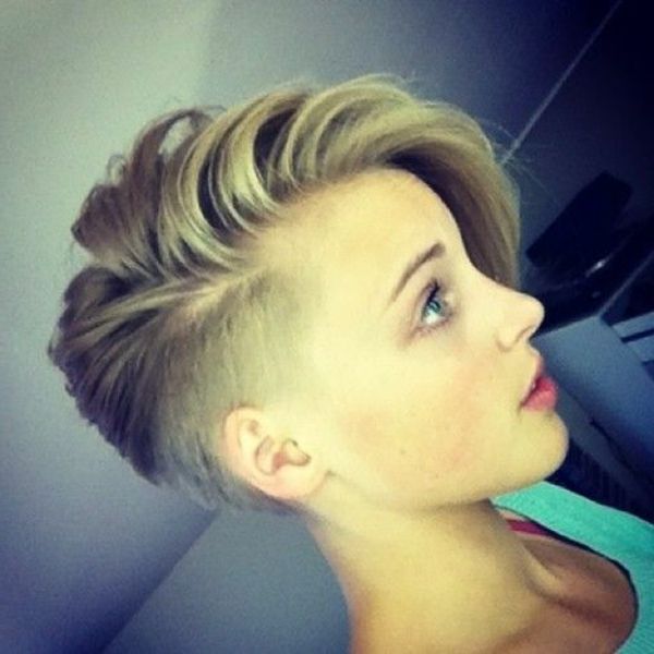 kort hår frisyrer-för-girl-ultramoderna och chic-Look