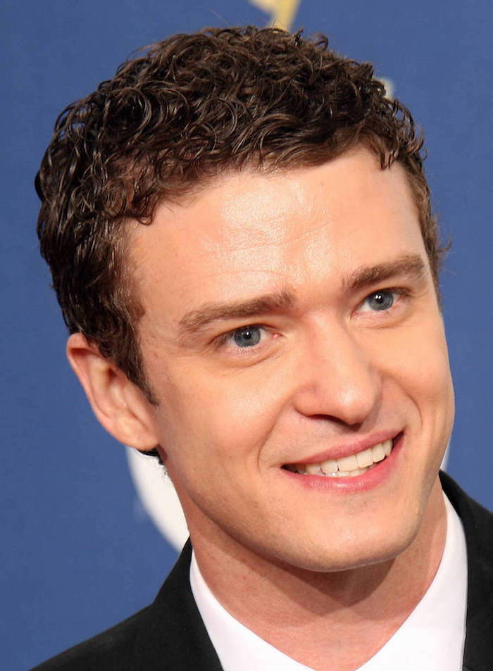 Curls Kort kapsel van Justin Timberlake, die een rolmodel is voor een knappe man