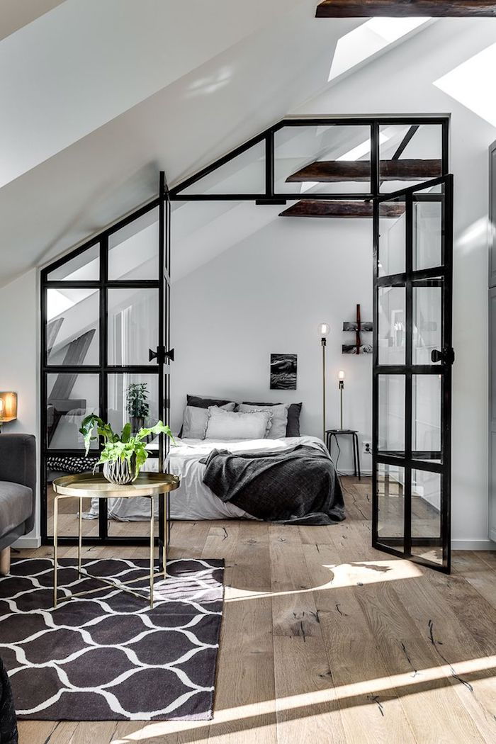 Penthouse apartamentai pavyzdžiai juoda balta dizainas miegamasis lova