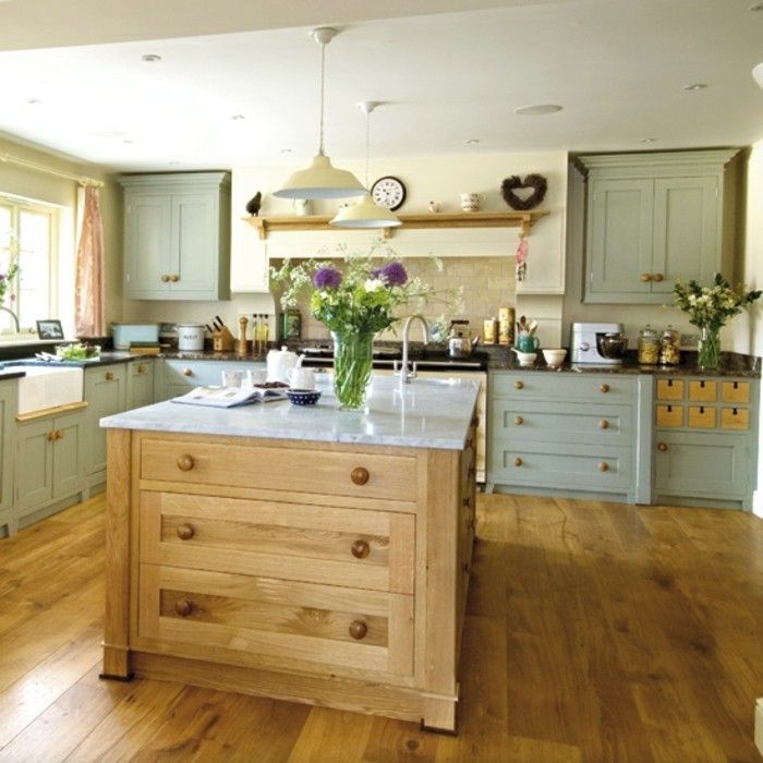 house-modelárskou magnólia-color-kuchyňa, veľké drevené-zásuvky