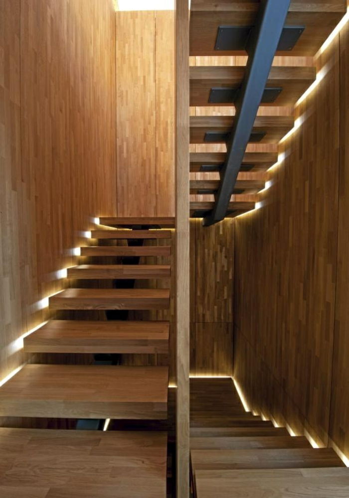 oświetlenie led schodów-brązowo-design-original-sprzęt
