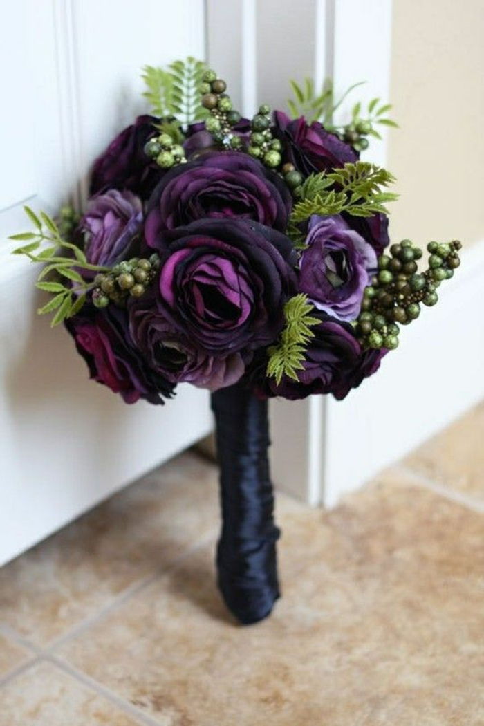 violetinės rožės-brautstrauß-gražūs-idėjos-Hochzeitsdeko-vestuvių dekoravimas-kėlimo
