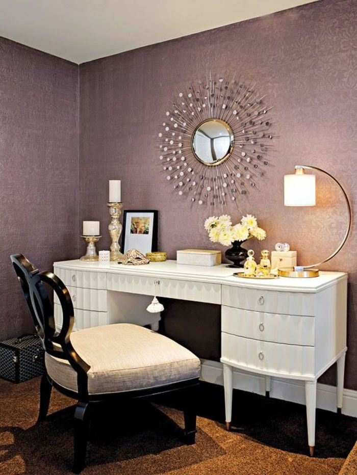 violet-tapet-dressing alb masă