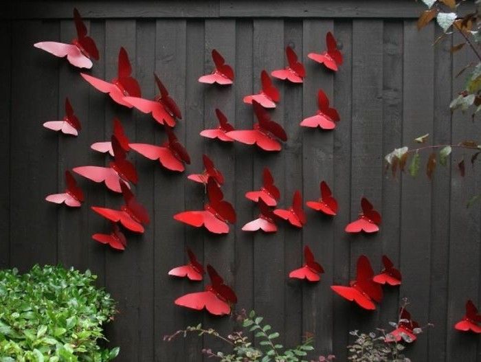 funny-Gartendeko-själv-göra-röd-fjärilar-of-papper