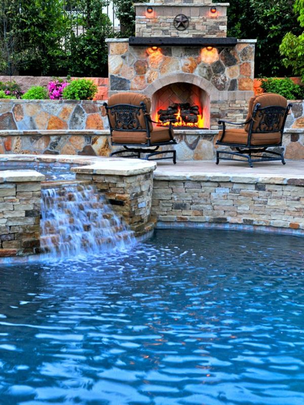 Luxusné pôsobiace-pool-by-the-záhradné