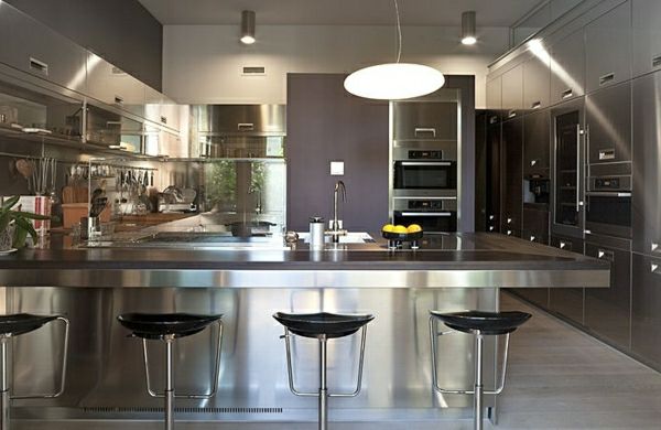 prabangus nerūdijančio plieno virtuvės bare baras kėdžių kriauklių kriauklės - keturi modernūs baro kėdės