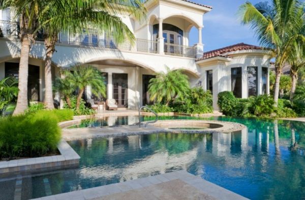 luxe-huis-met-zwembad-ontwerpidee